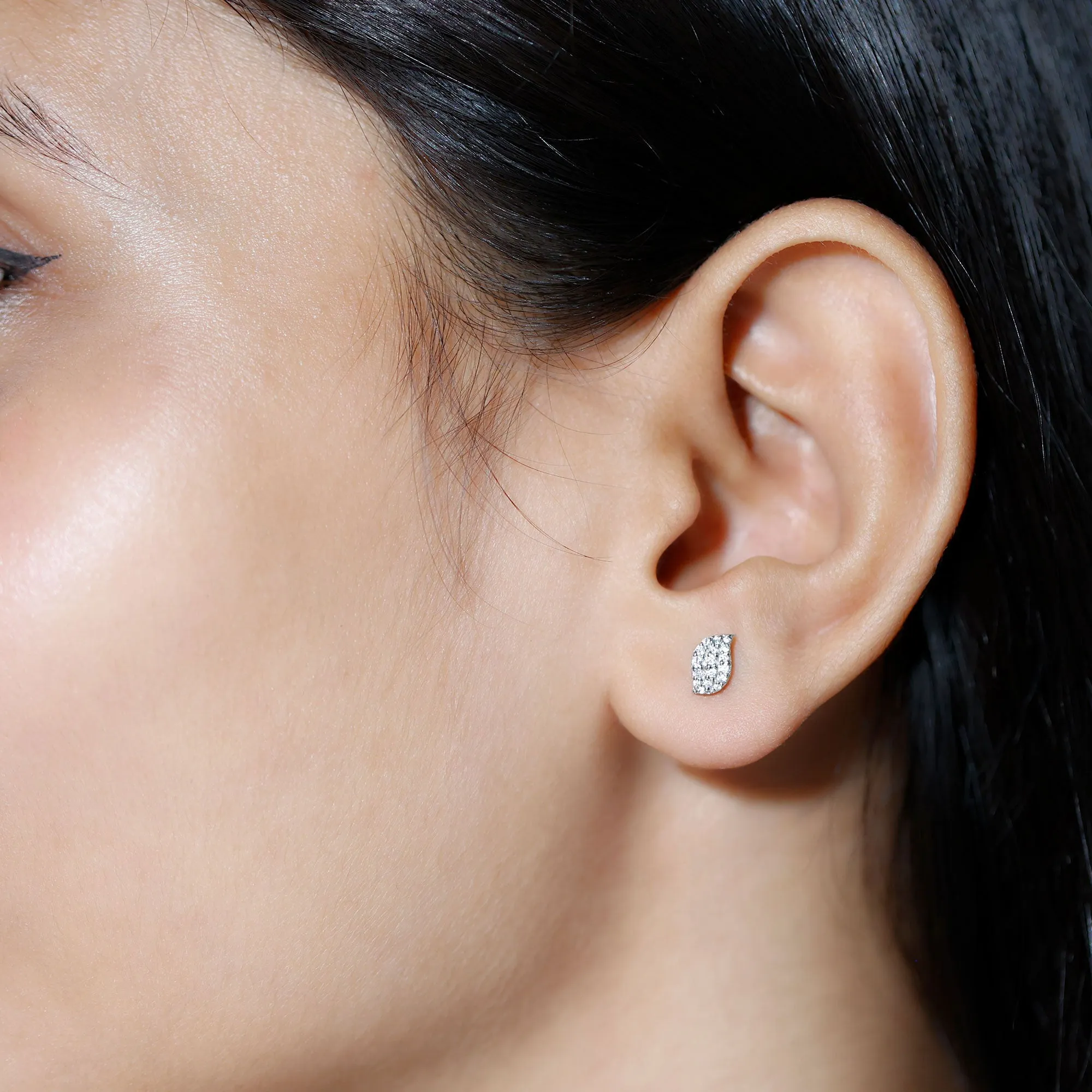 0.25 CT Round Zircon Leaf Stud Earrings in Gold