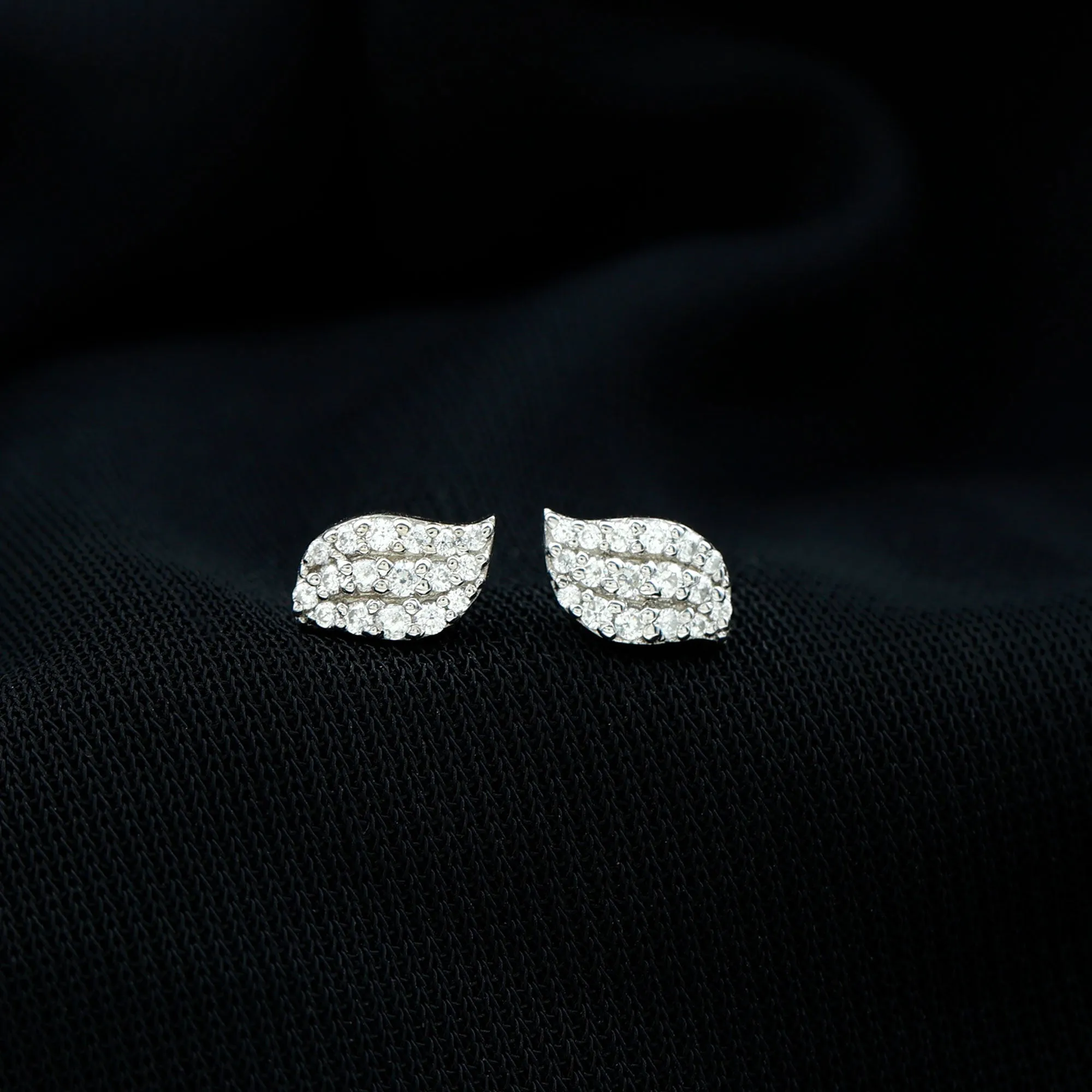 0.25 CT Round Zircon Leaf Stud Earrings in Gold