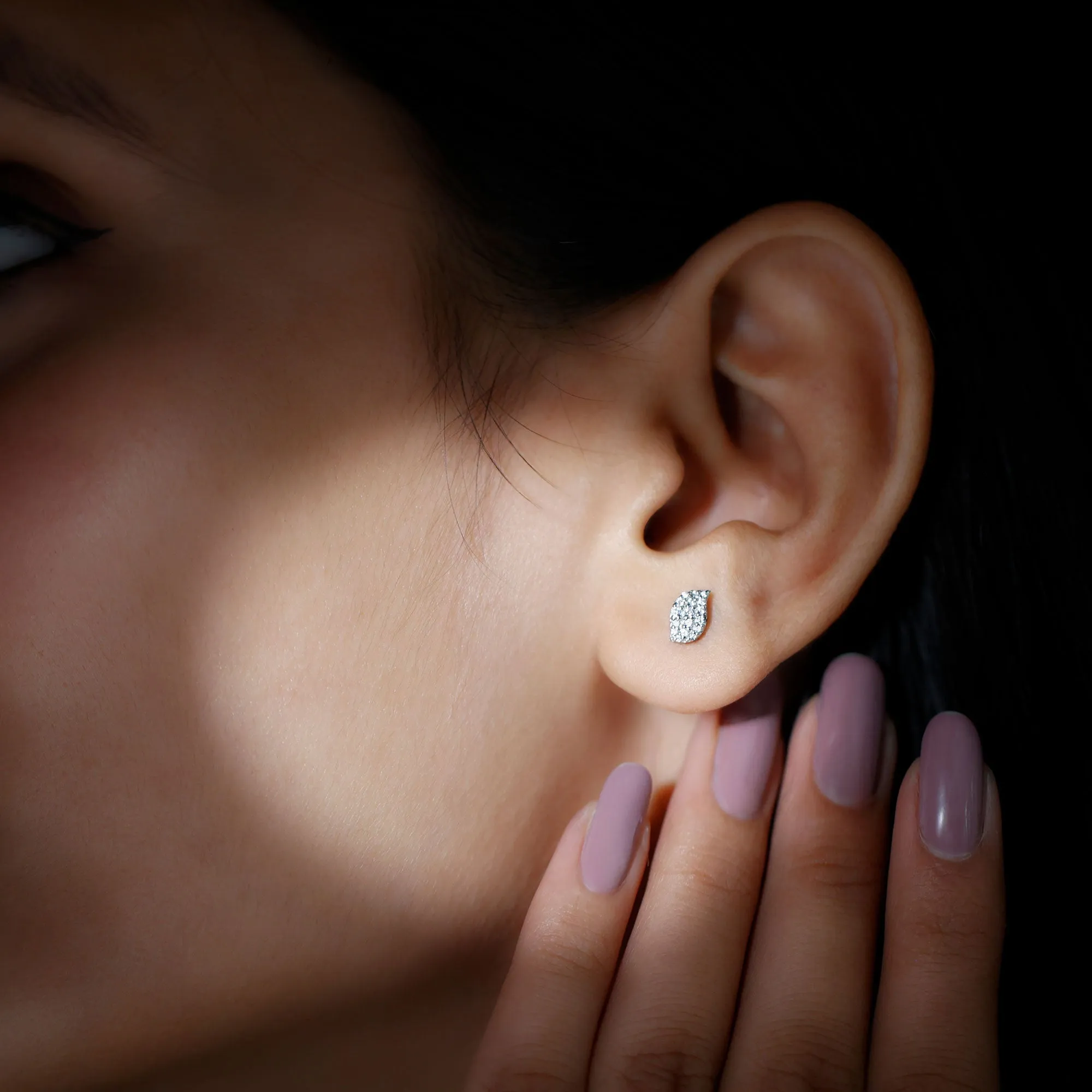 0.25 CT Round Zircon Leaf Stud Earrings in Gold