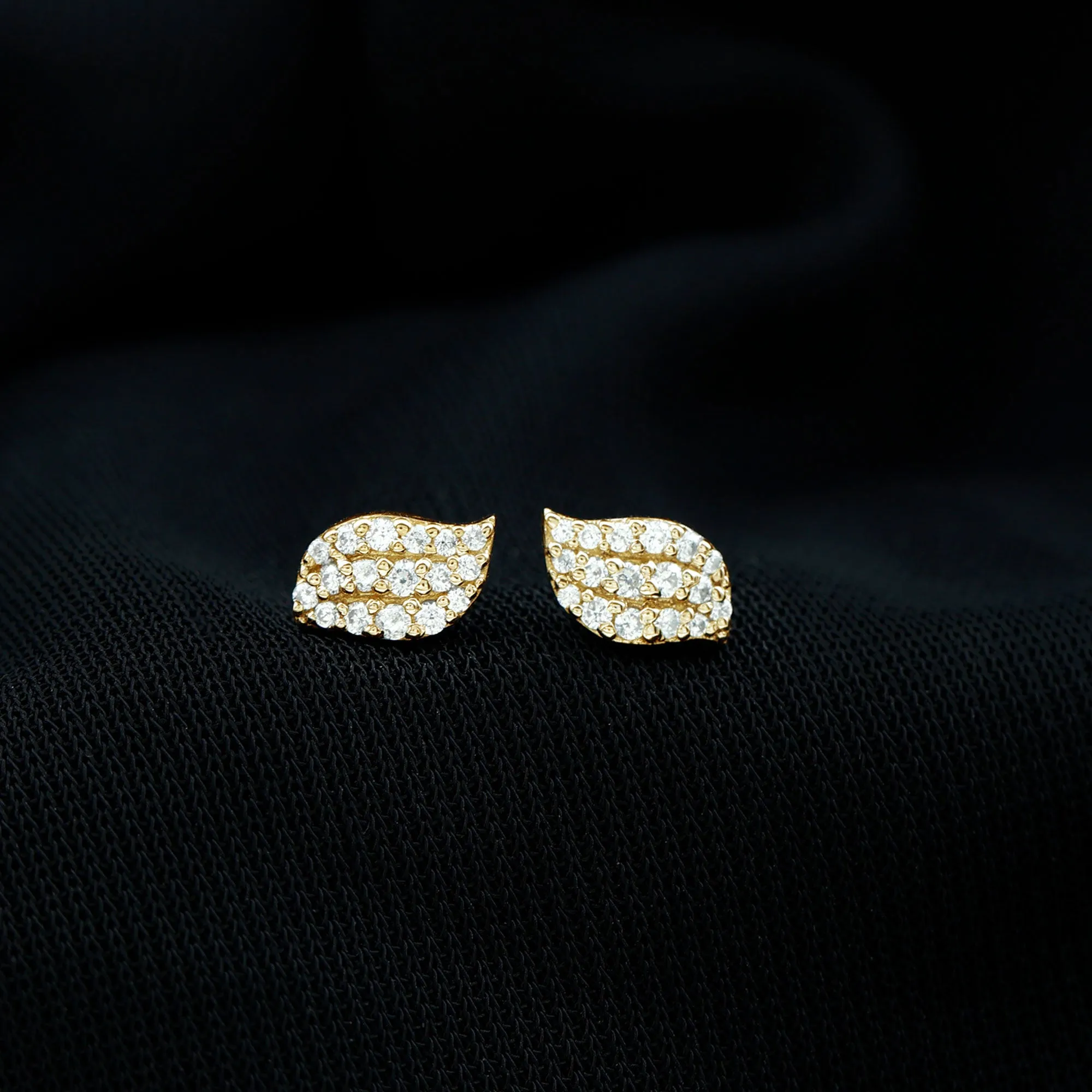 0.25 CT Round Zircon Leaf Stud Earrings in Gold