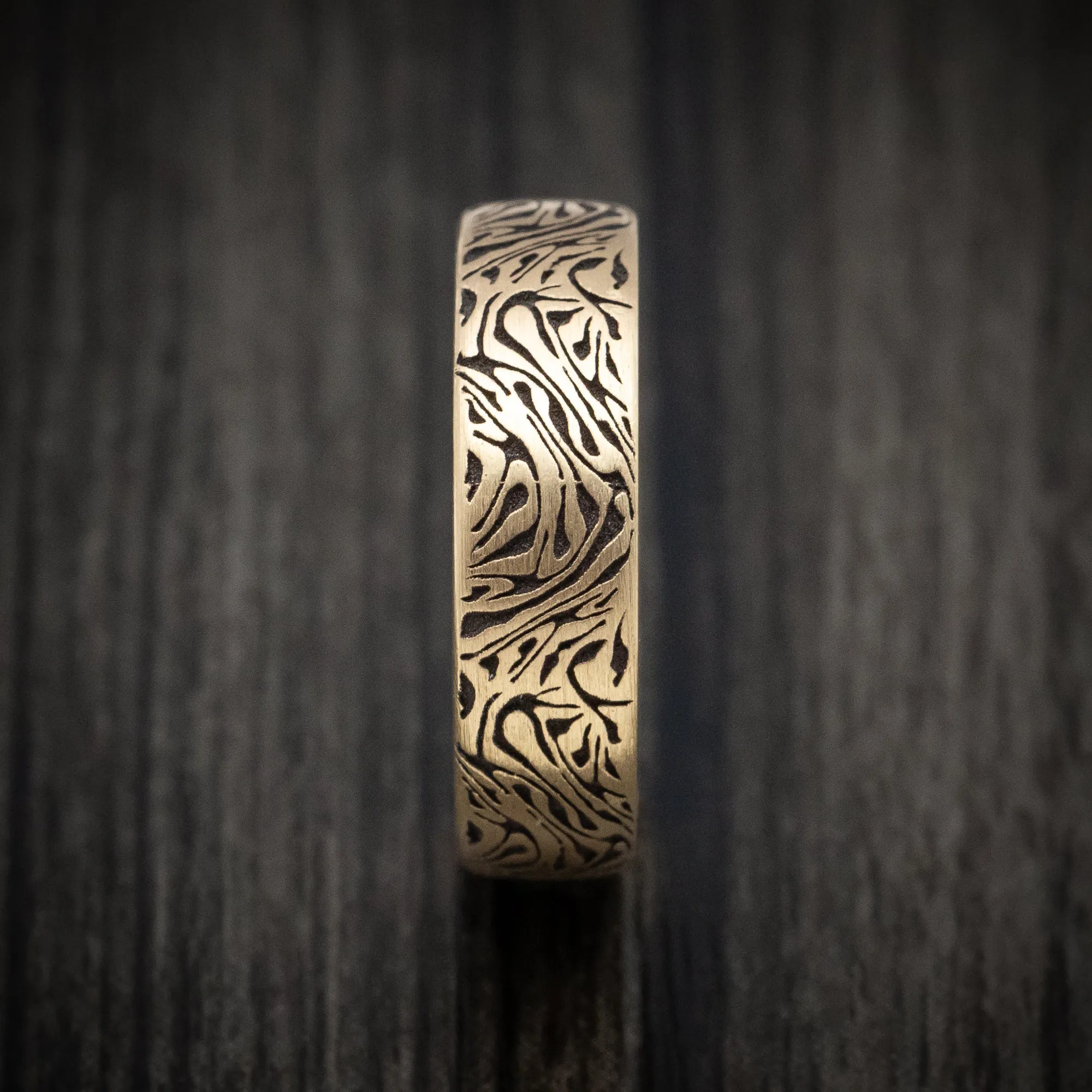 14K Yellow Gold Marbled Design Wedding Men's Band
