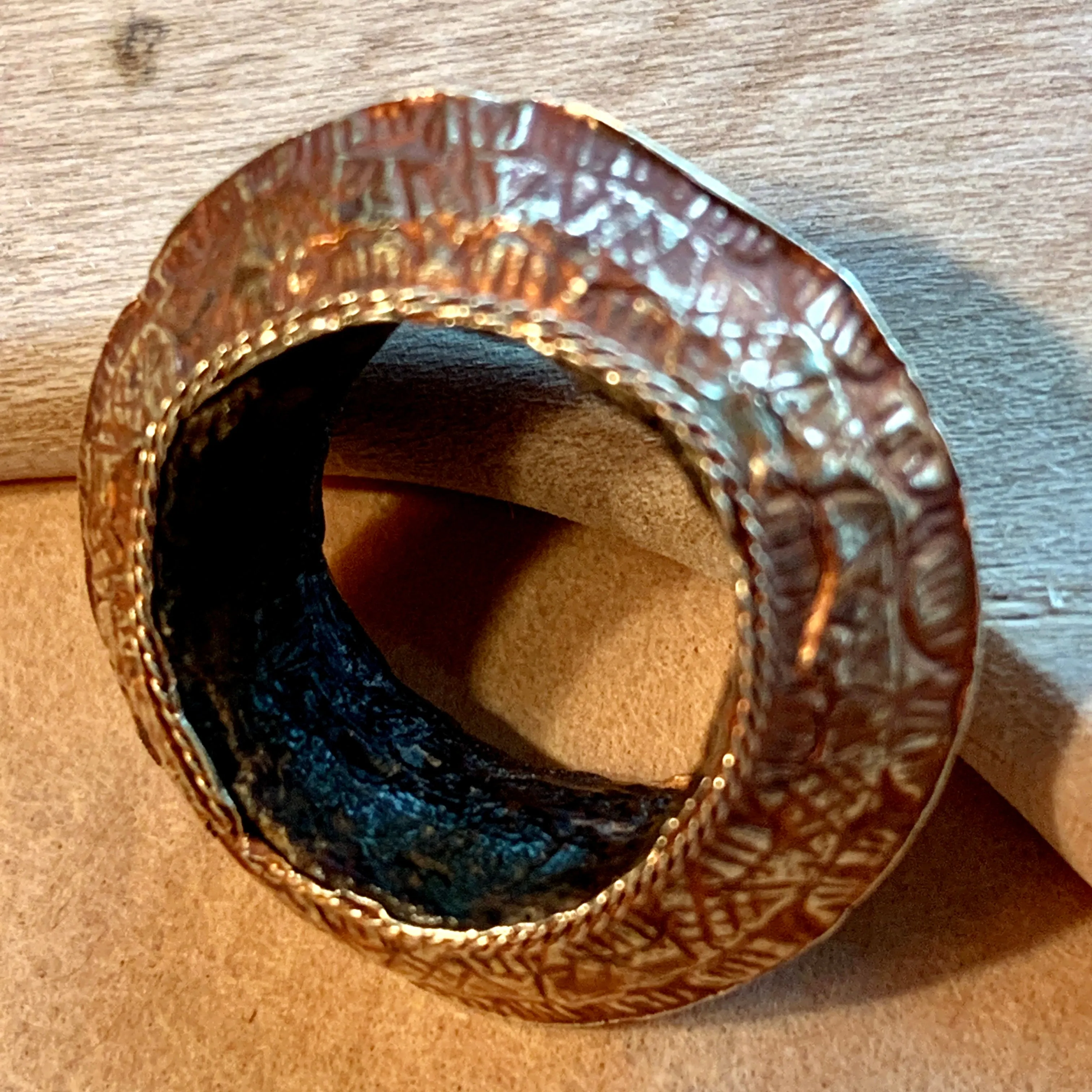 18 Karat Wedding Ring, Sumatra