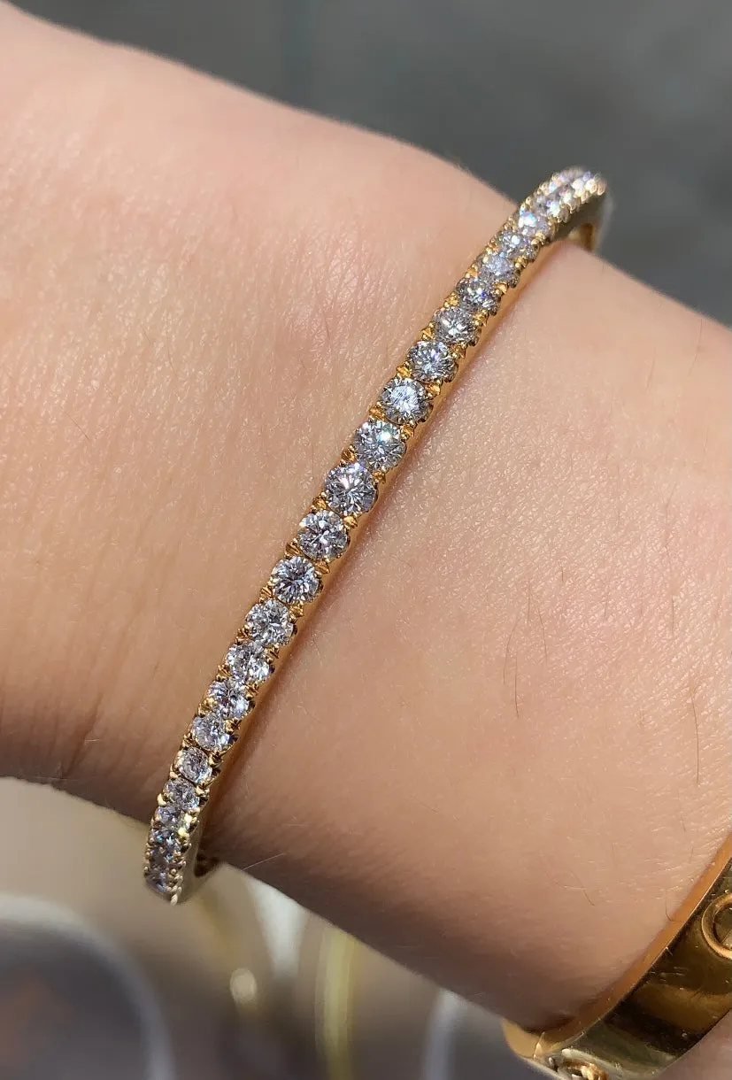 1.97ctw Diamond Rose Gold Bangle Bracelet