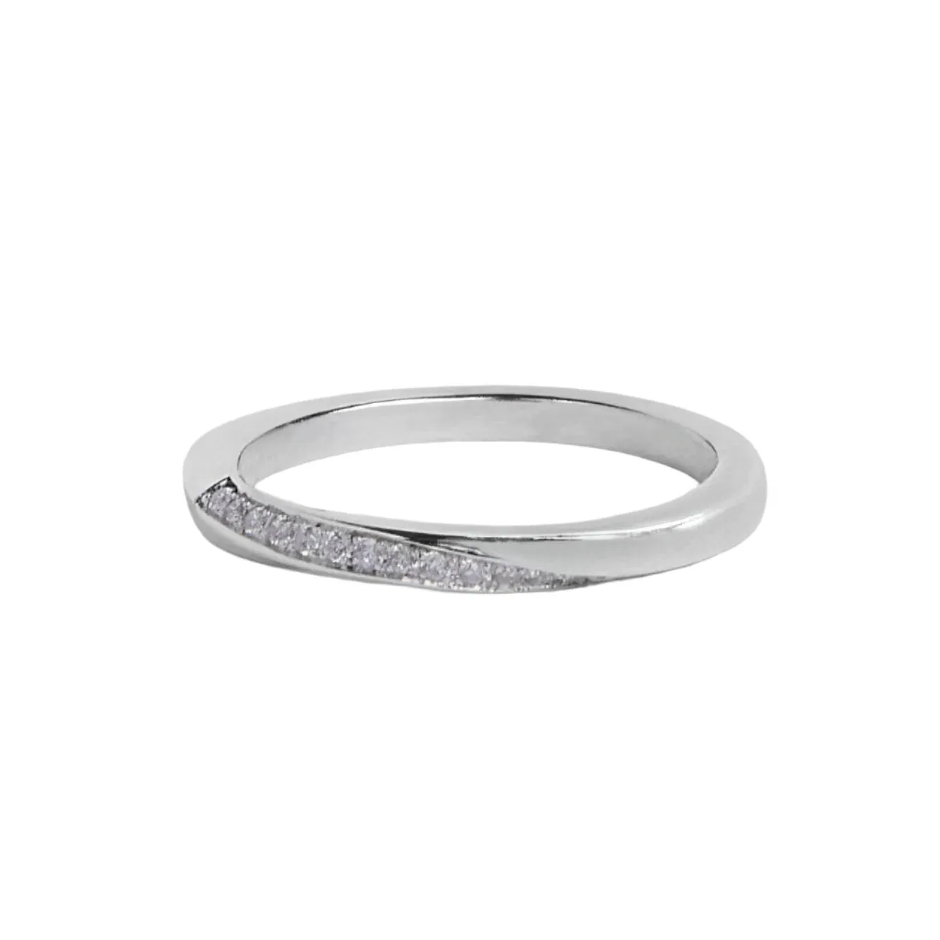 2mm Square Twist Band with Lab Grown Diamonds