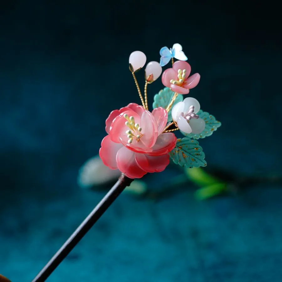 Butterfly Ancient Style Wood Tassel Hairpin
