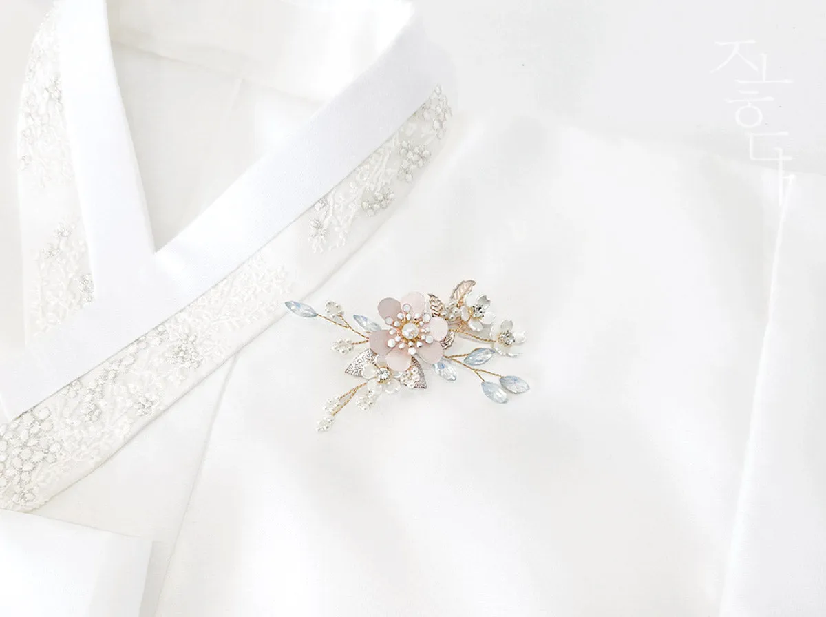 Clover with Flowers Brooch (2 Colors)
