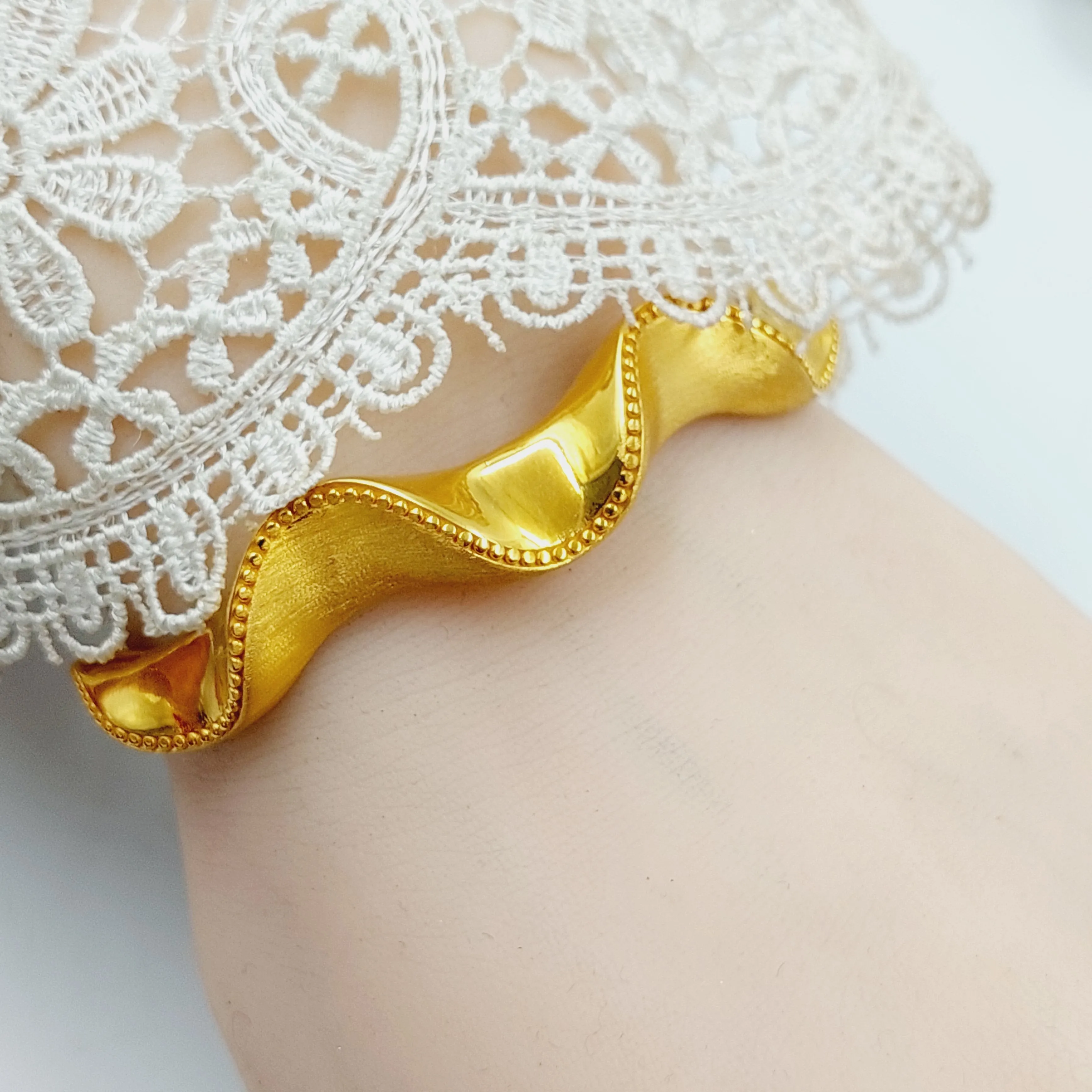 Deluxe Waves Bangle Bracelet