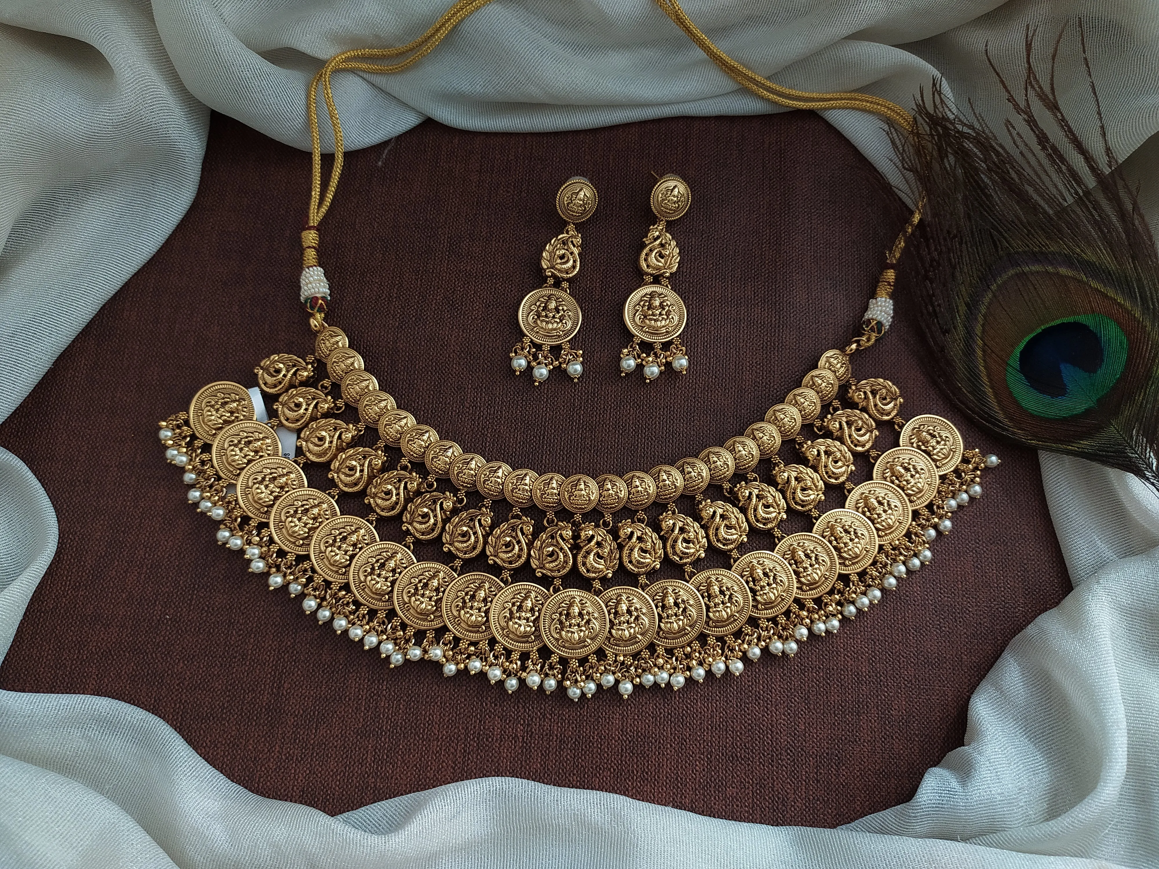 Embrace Divine Grace Of Goddess Lakshmi Coin Kemp Choker Set