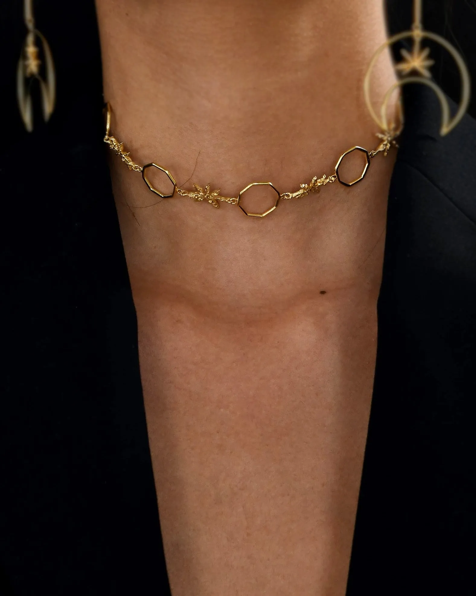 Gold Brass Linked Cinnamon Choker