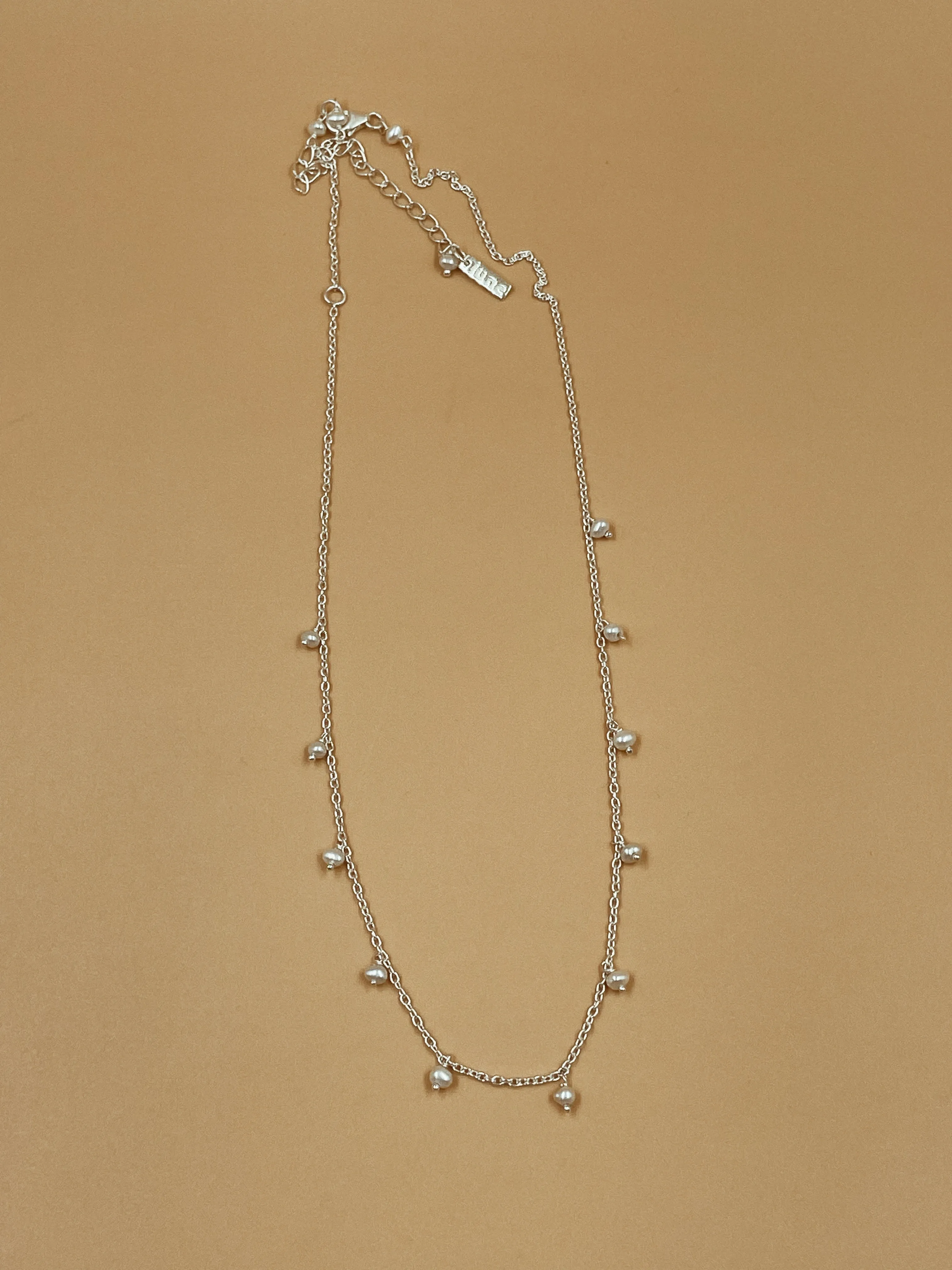 Hail Pearl Choker Necklace in Silver Tone