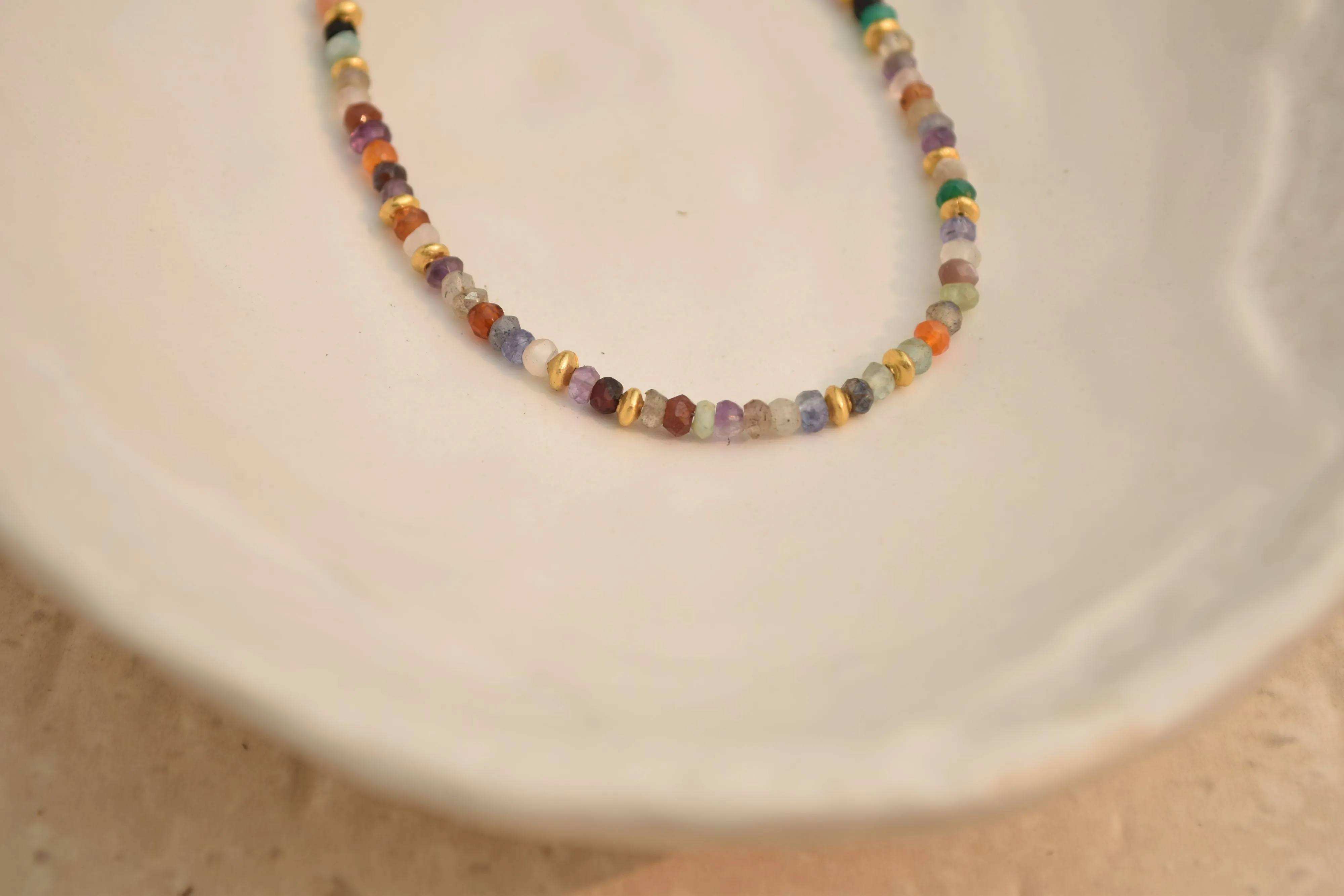 Iris Choker