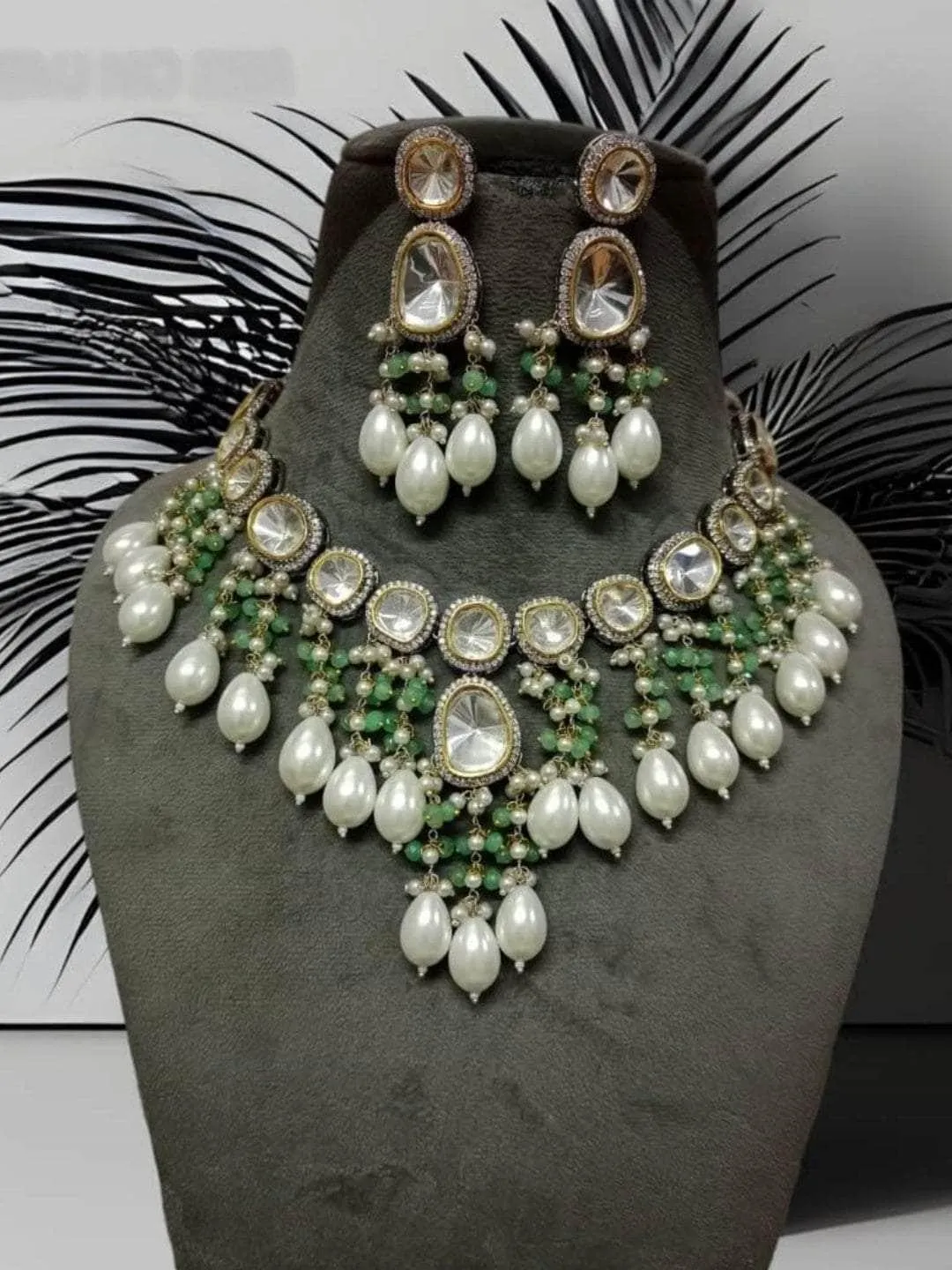 Kundan Crux Necklace