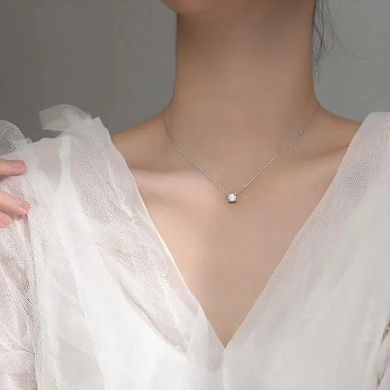 Luxurious Silver Choker with CZ Pendant: Elegant Women's Jewelry