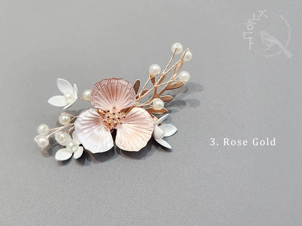 Metal Flower with Pearl Brooch (3 Colors)