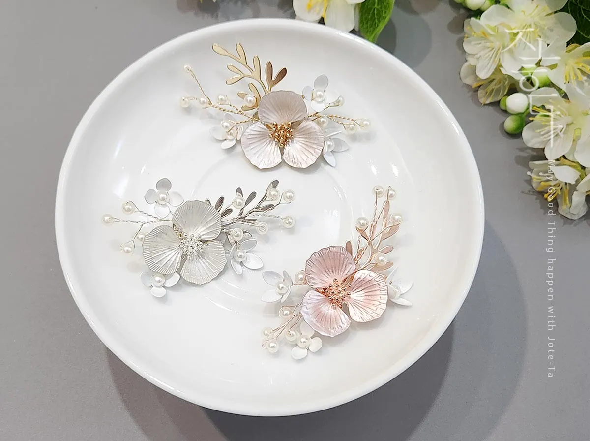 Metal Flower with Pearl Brooch (3 Colors)