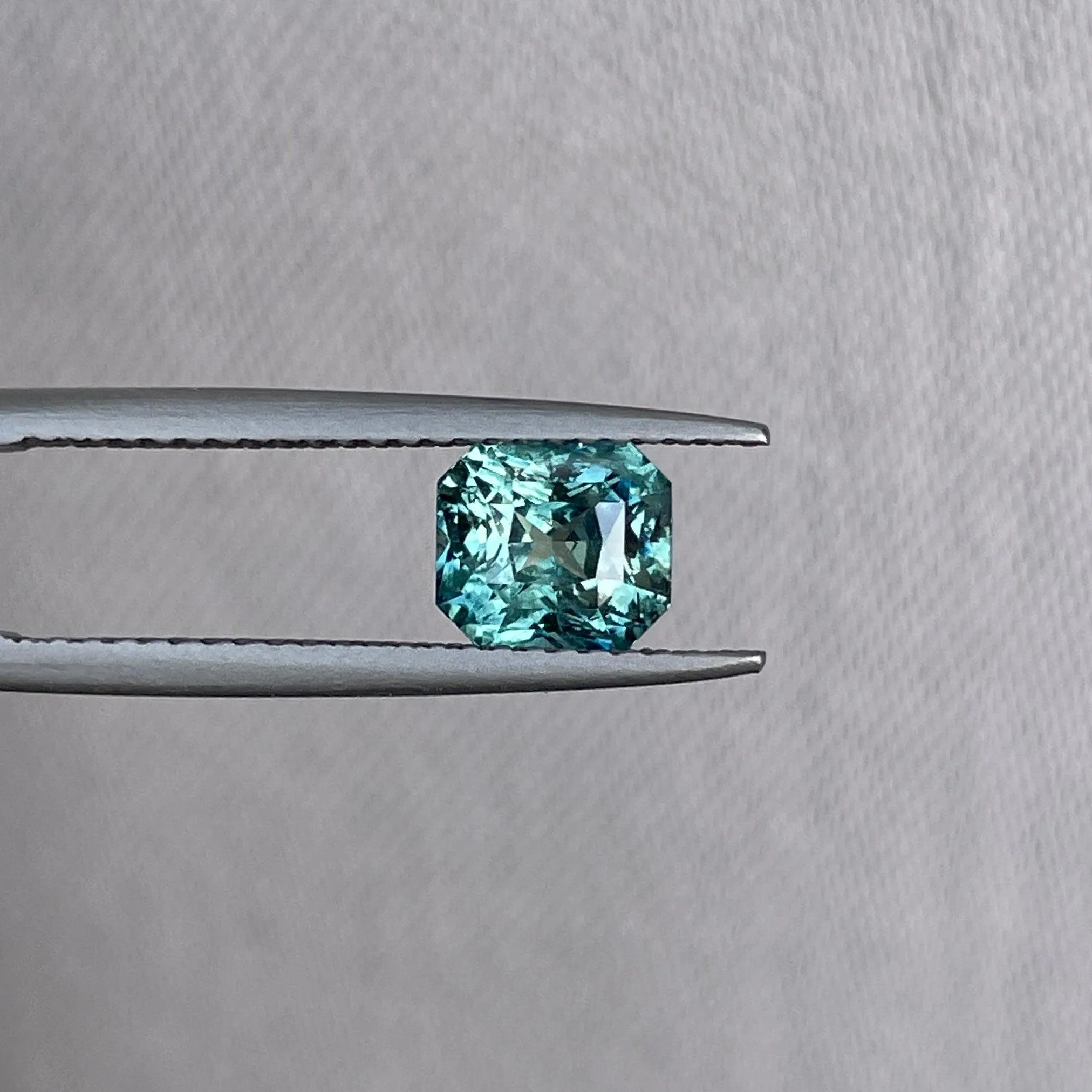 Minimalist 1.63 crt Radiant Shaped Green Sapphire for Pendant Necklace, Dainty Wedding Necklace Valentine's Gift for Her