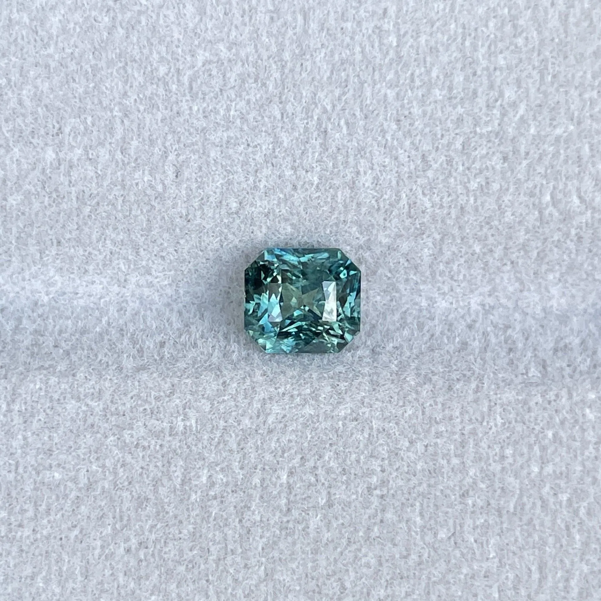 Minimalist 1.63 crt Radiant Shaped Green Sapphire for Pendant Necklace, Dainty Wedding Necklace Valentine's Gift for Her
