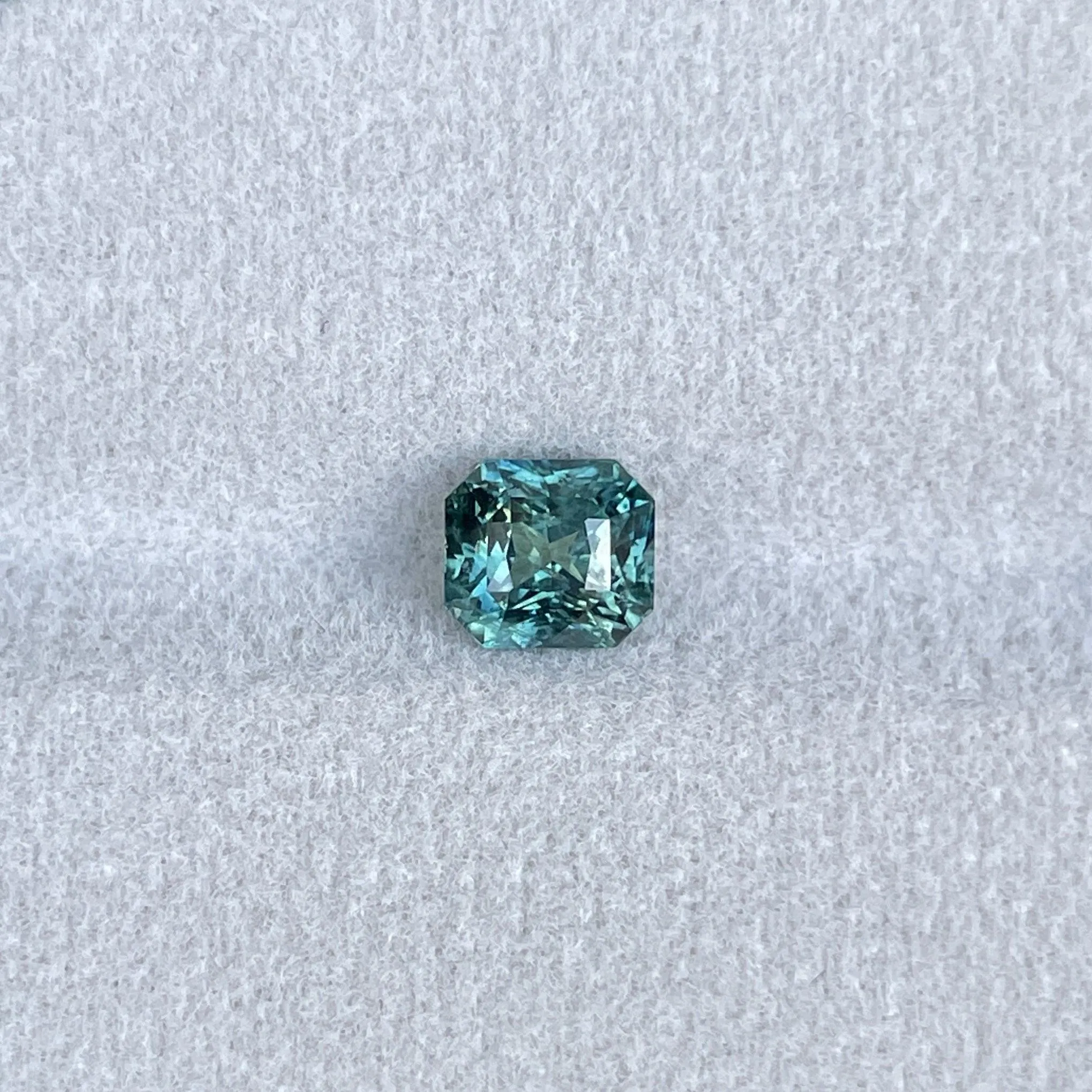 Minimalist 1.63 crt Radiant Shaped Green Sapphire for Pendant Necklace, Dainty Wedding Necklace Valentine's Gift for Her