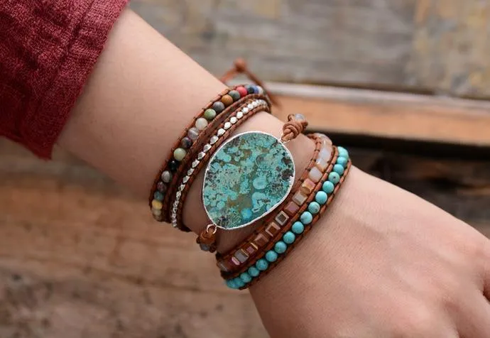 Mixed Natural Gilded Stone Bracelet