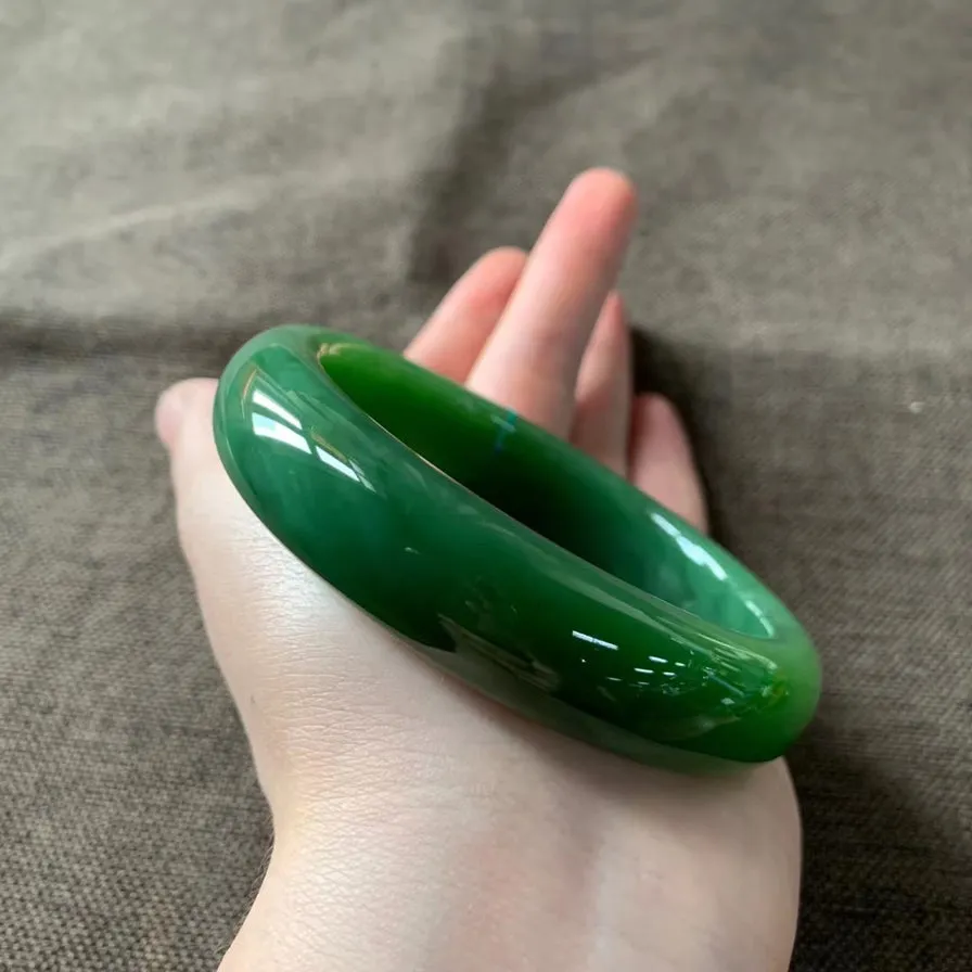 Natural Jade Bangle Nephrite Bangle Internal Diameter 65mm TBE058
