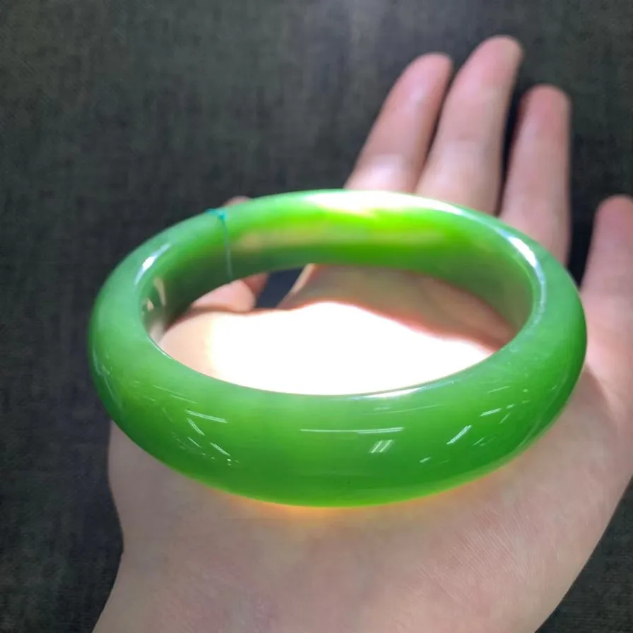 Natural Jade Bangle Nephrite Bangle Internal Diameter 65mm TBE058