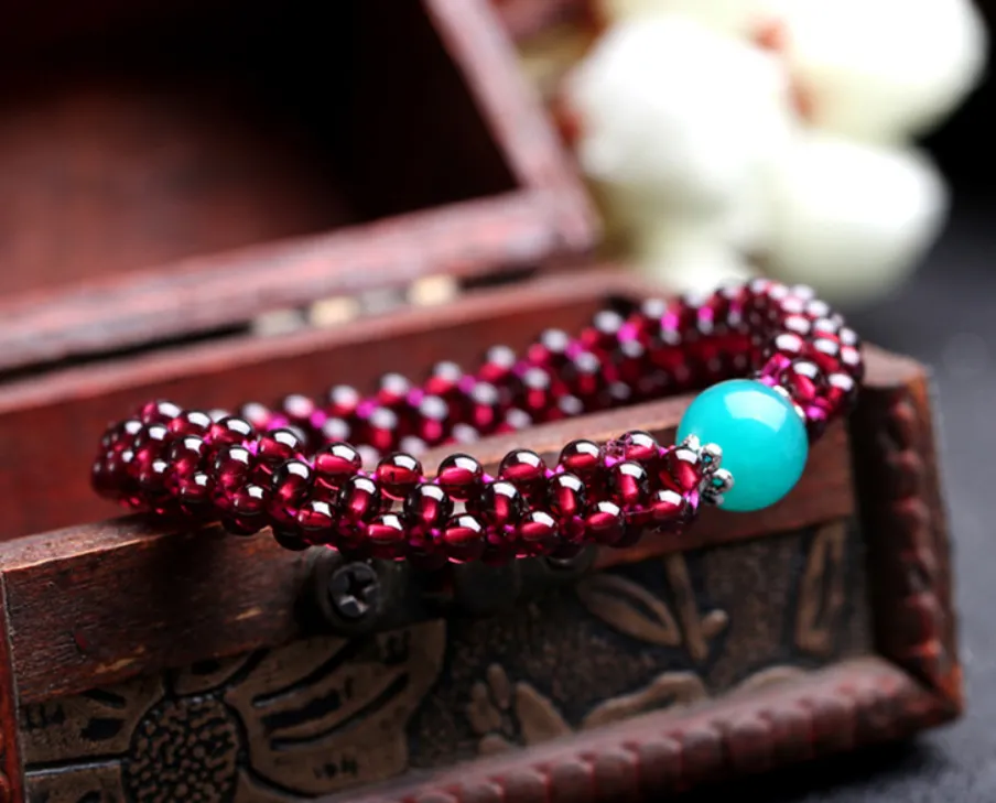 Natural wine red garnet bracelet