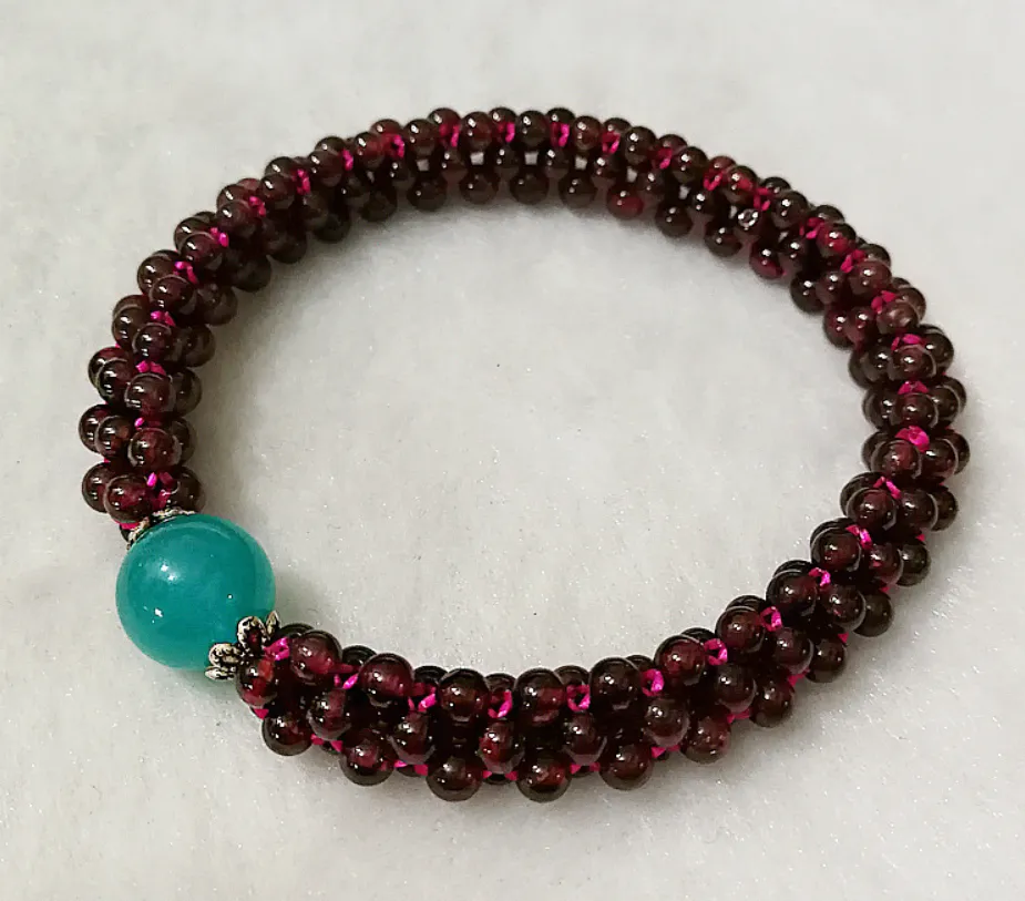 Natural wine red garnet bracelet
