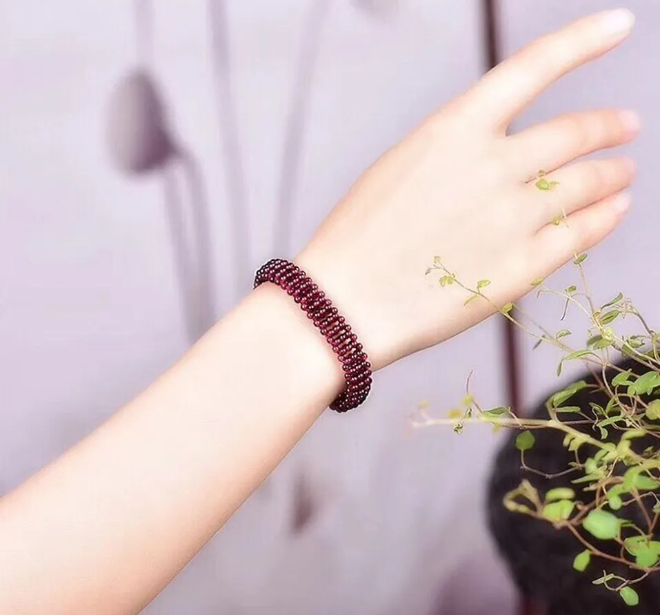Natural wine red garnet bracelet