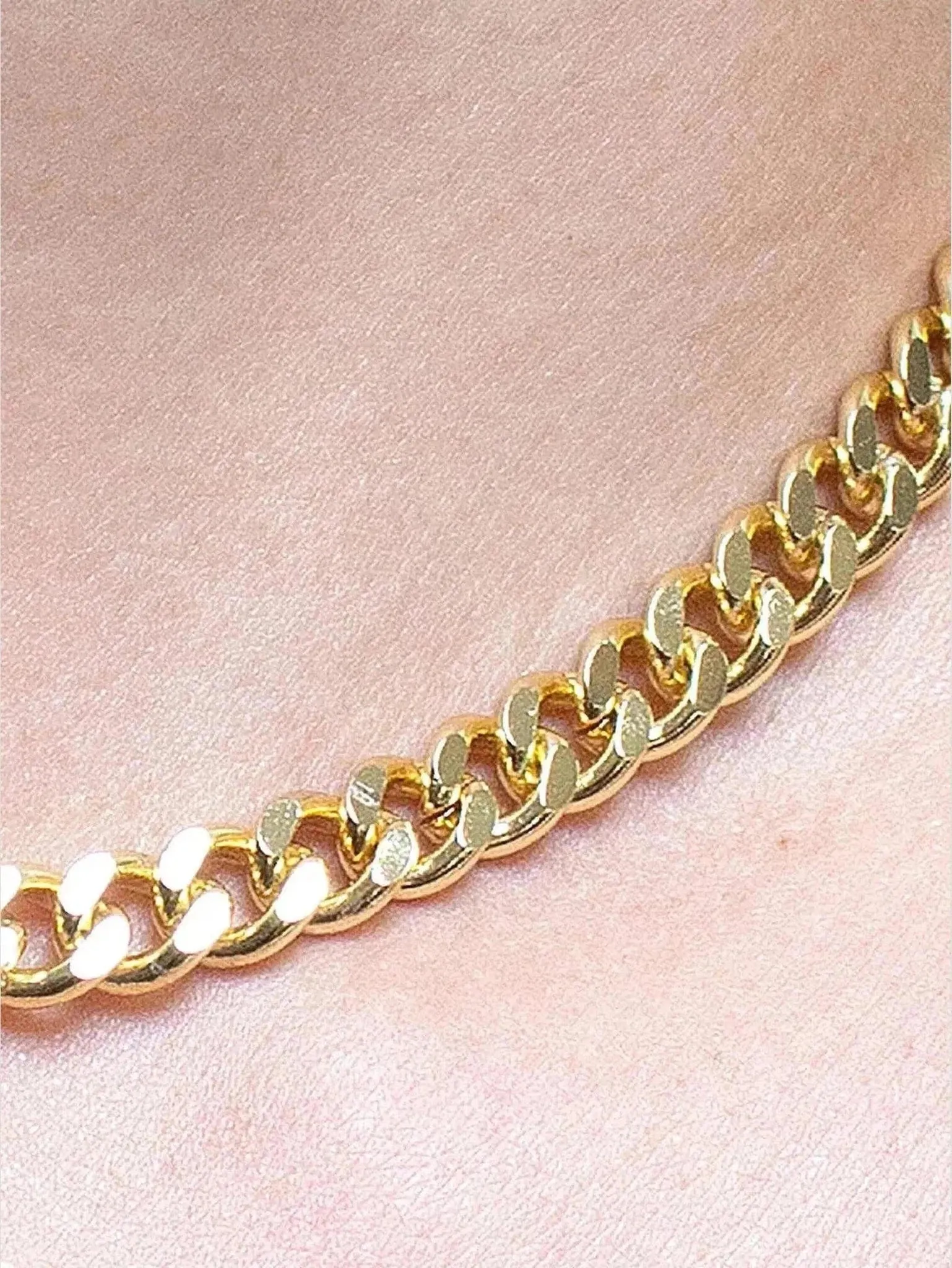 OUTOFOFFICE Cuban Link Choker Necklace