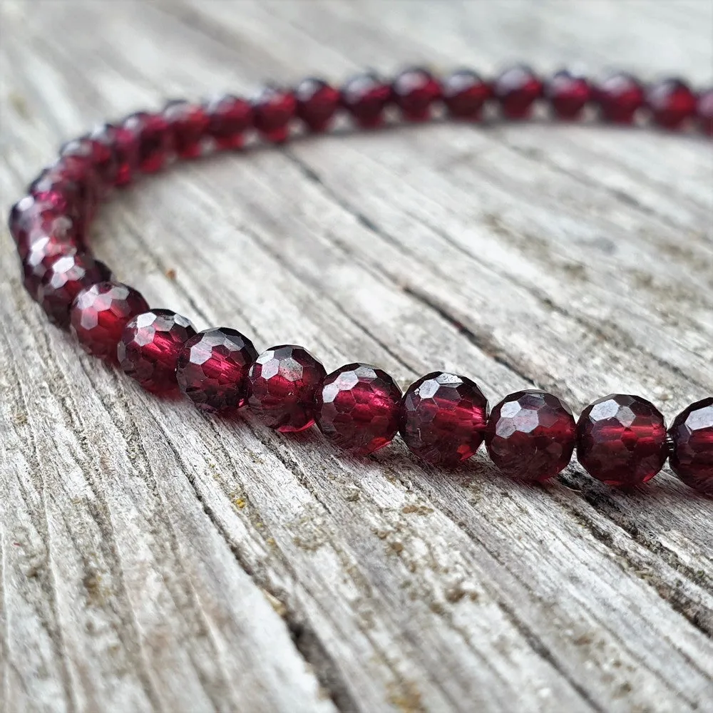 Red Garnet Silver 925 Bracelet for Women "Vitality" - Petit Secret