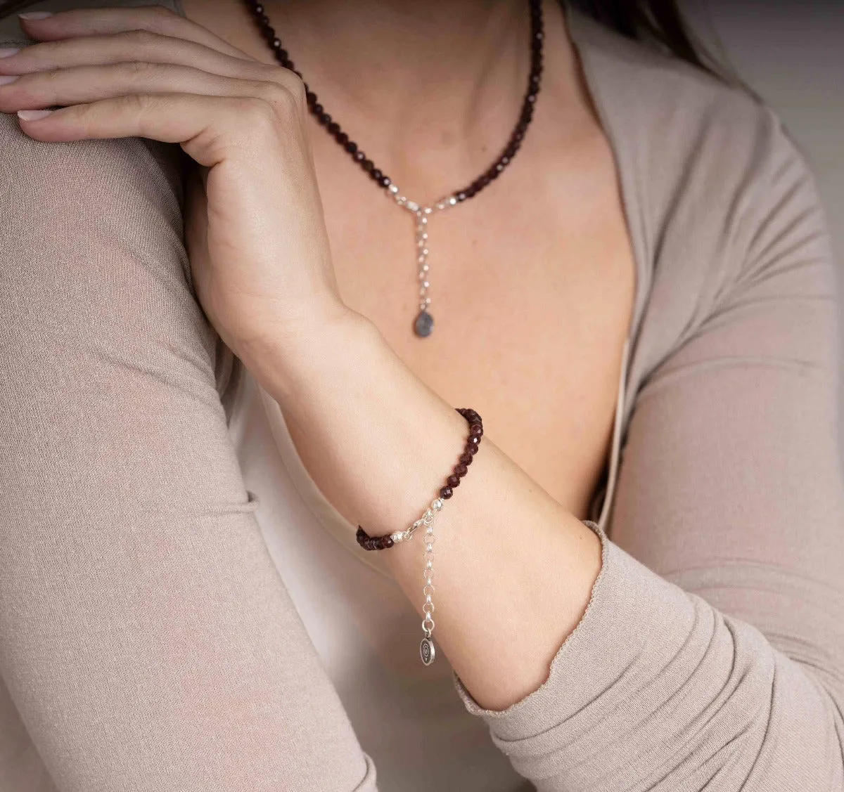 Red Garnet Silver 925 Bracelet for Women "Vitality" - Petit Secret