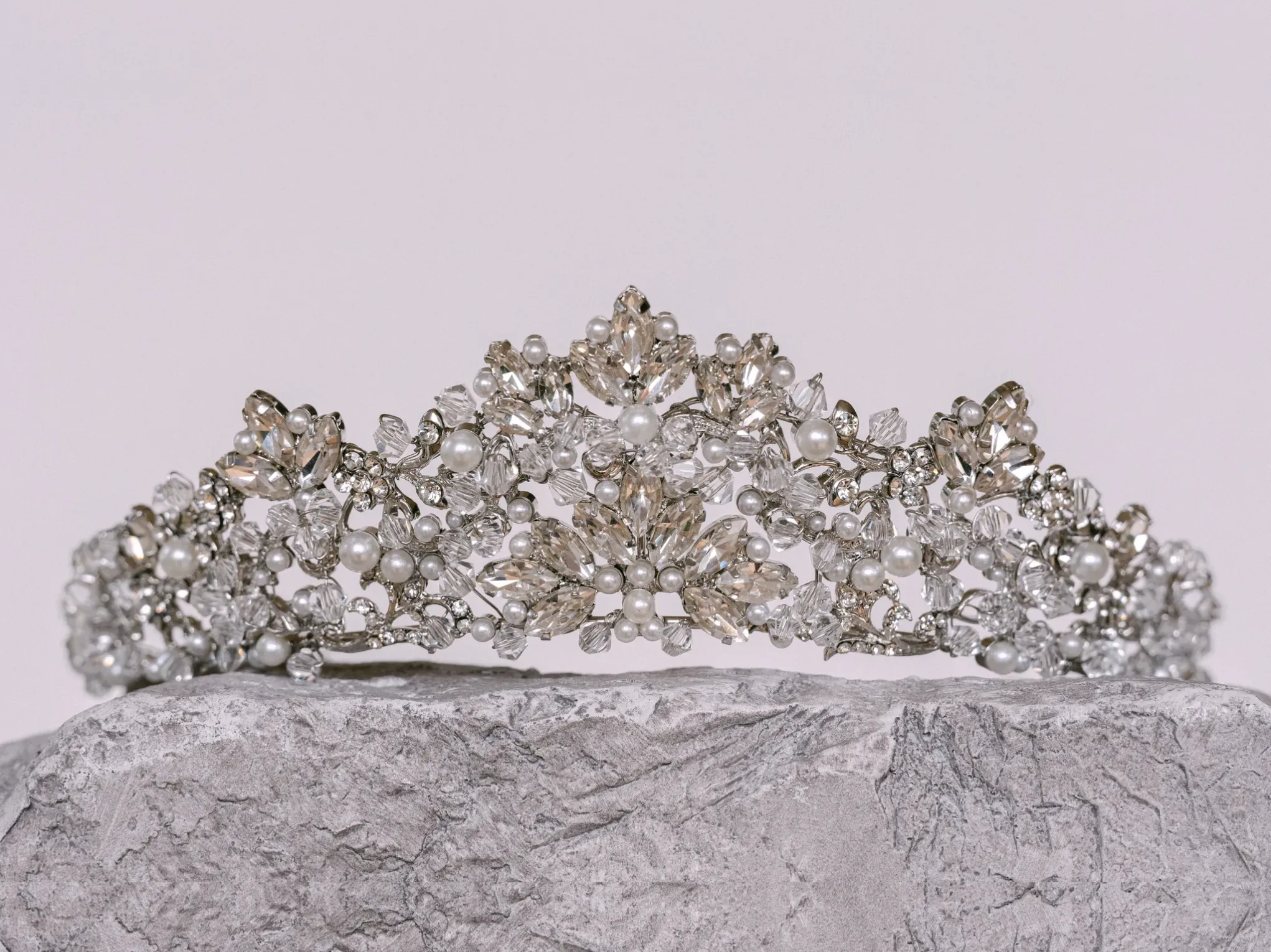 Roesia - Crystal Pearl Bridal Crown
