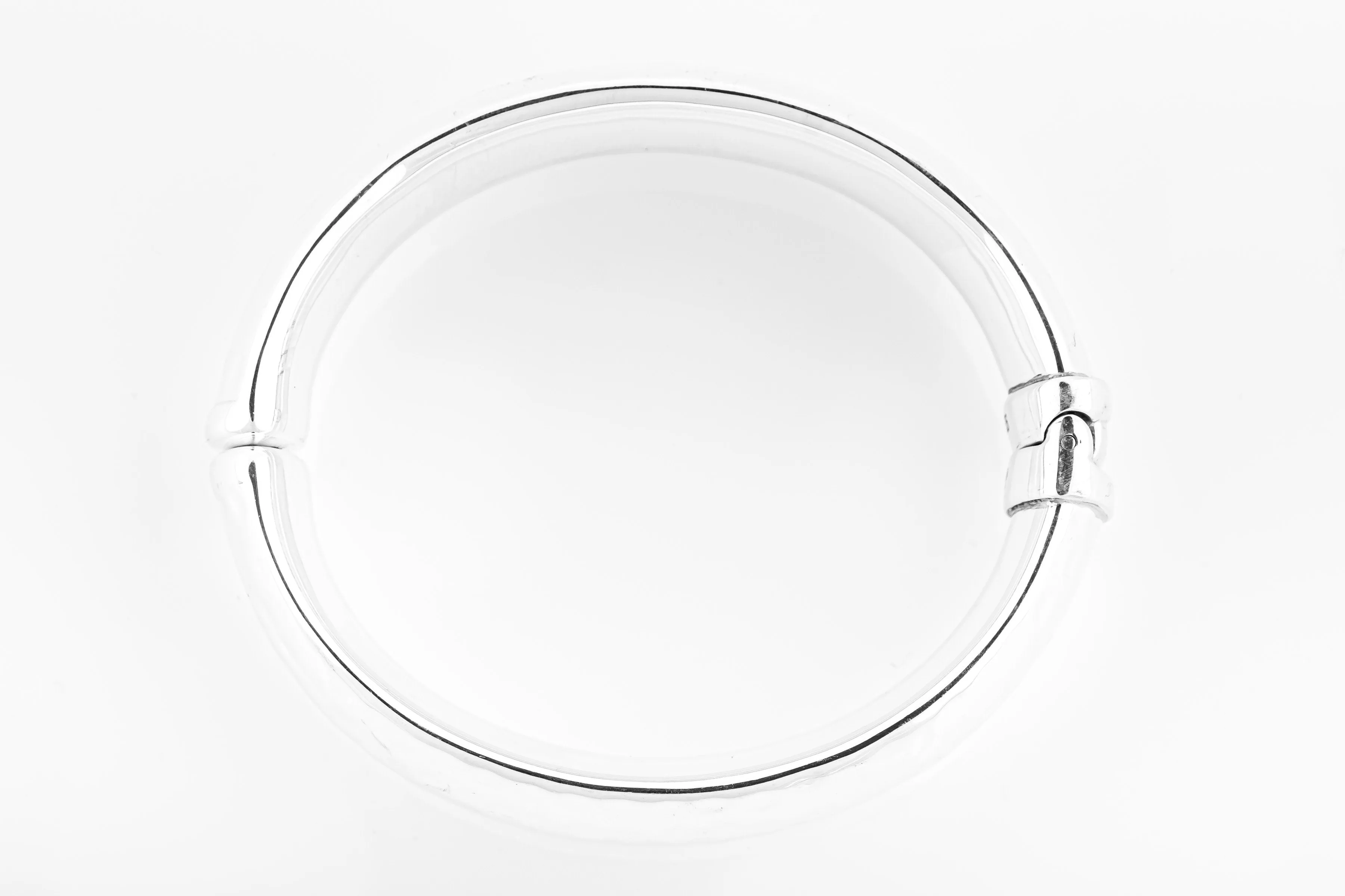 SS28 Hammered Hinged Bangle