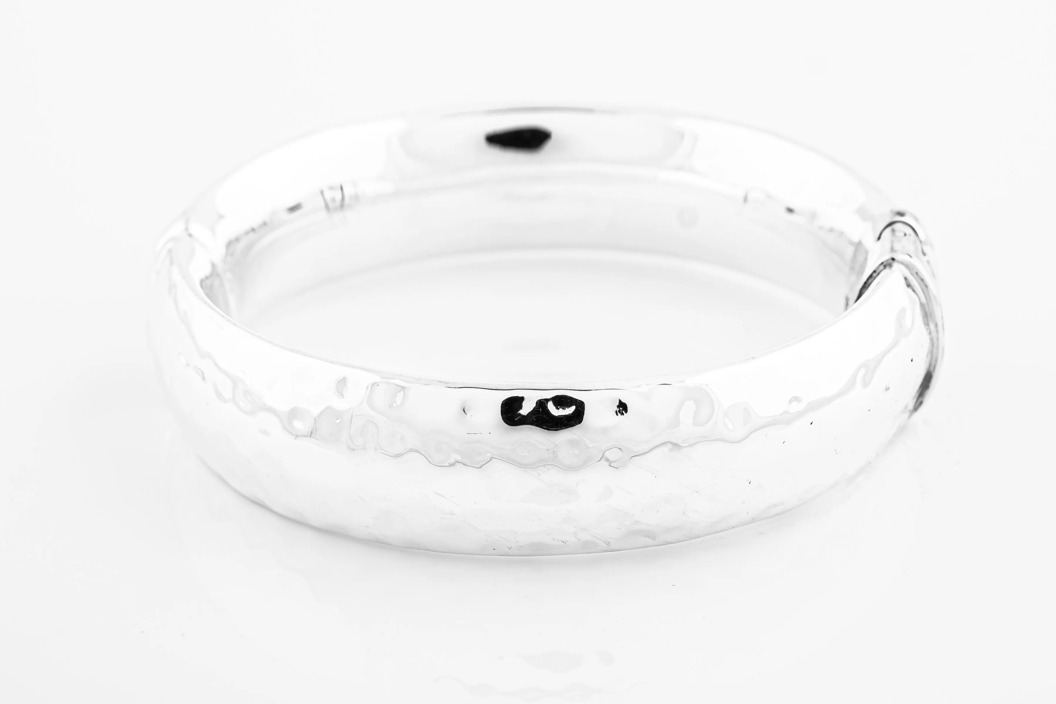 SS28 Hammered Hinged Bangle