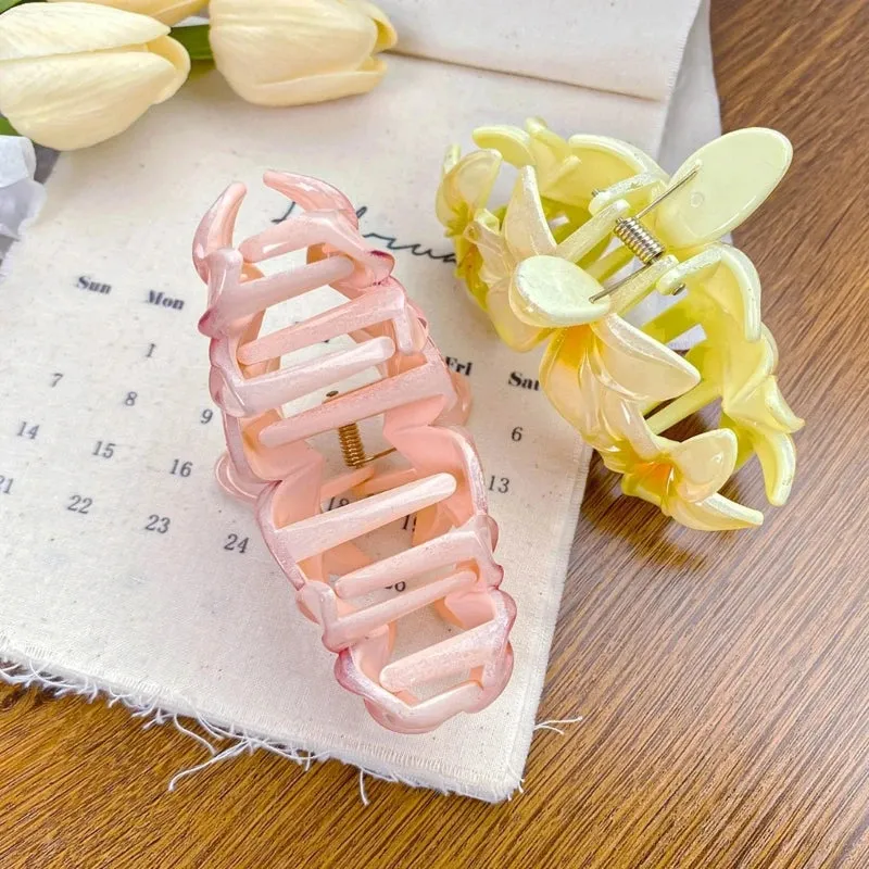 TAVIMART  -  Elegant Plastic Hairpin Fashionable Hairpins Beautiful Flower Hair Pin Claw Hair Clip Accessory for Parties & Weddings