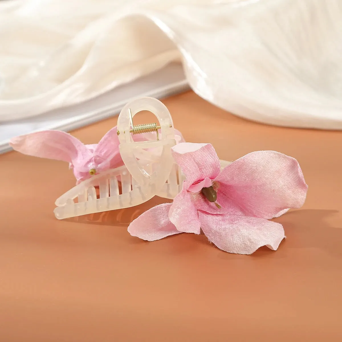 TAVIMART  -  Summer Flower Pearl Large Hair Claw Crabs for Women Cloth Flower Shark Clips Hairpin Headdress Hair Accessories
