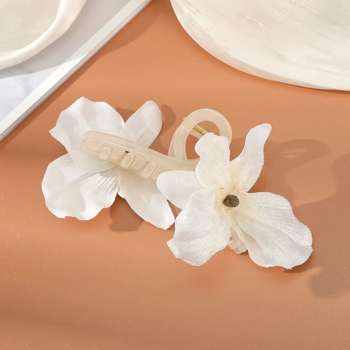 TAVIMART  -  Summer Flower Pearl Large Hair Claw Crabs for Women Cloth Flower Shark Clips Hairpin Headdress Hair Accessories