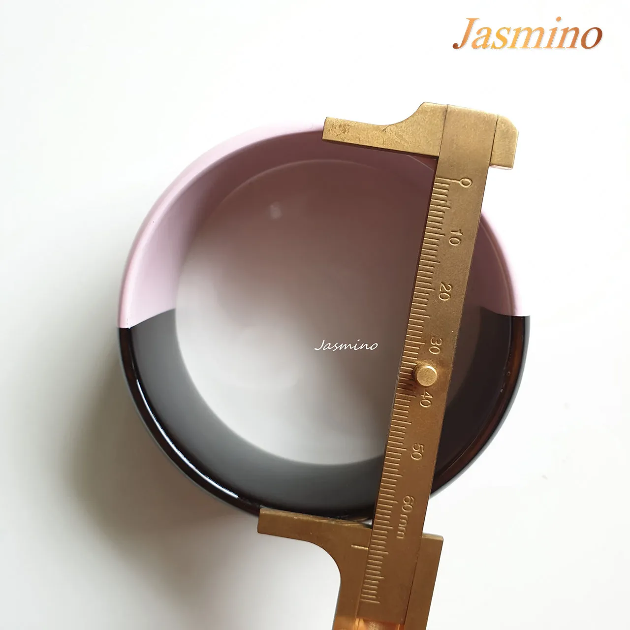 Trendy Stunning Bracelet J17574, Made by Natural Buffalo Horn and Lacquer