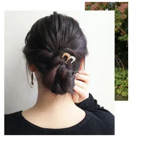 U-shaped metal hairpin