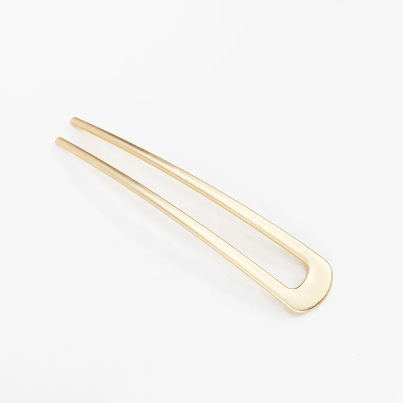 U-shaped metal hairpin