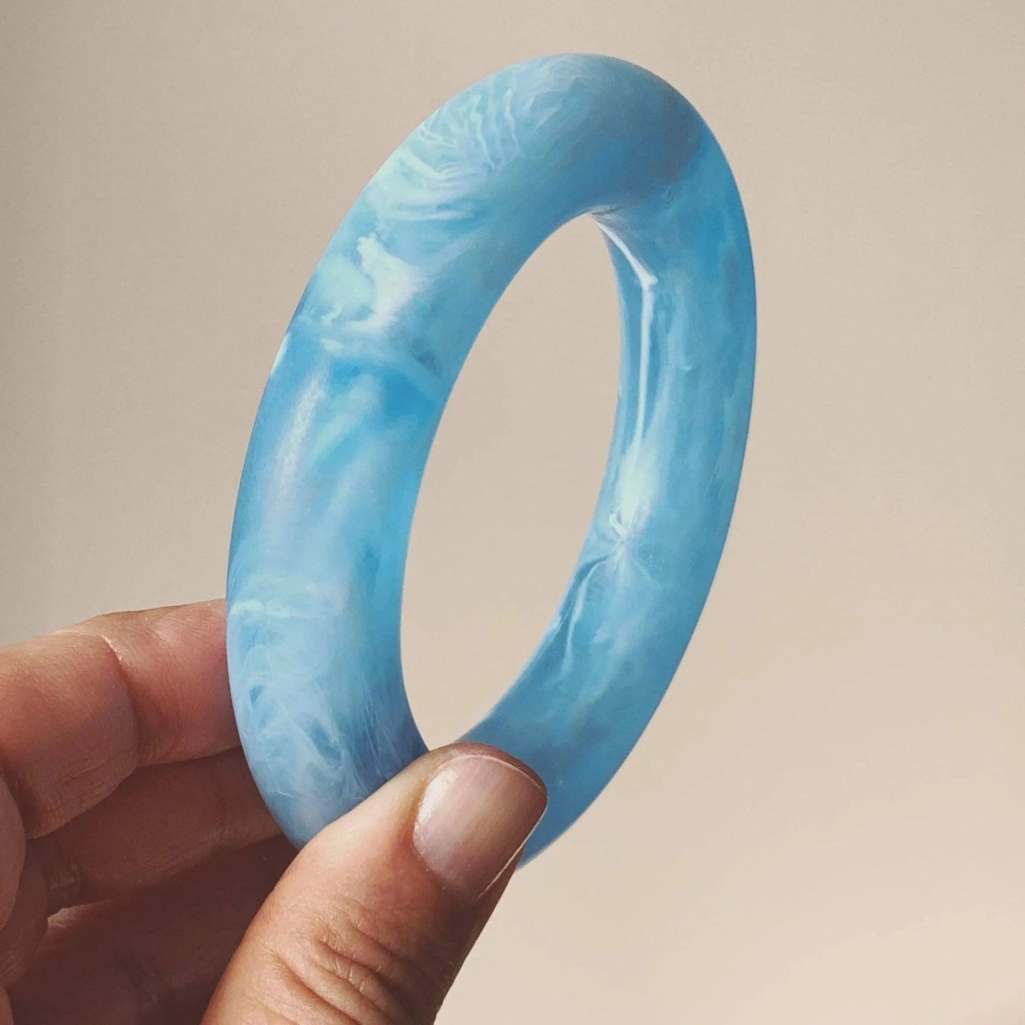 Vintage Lucite Bangle Tubular Shape Moiré Pattern