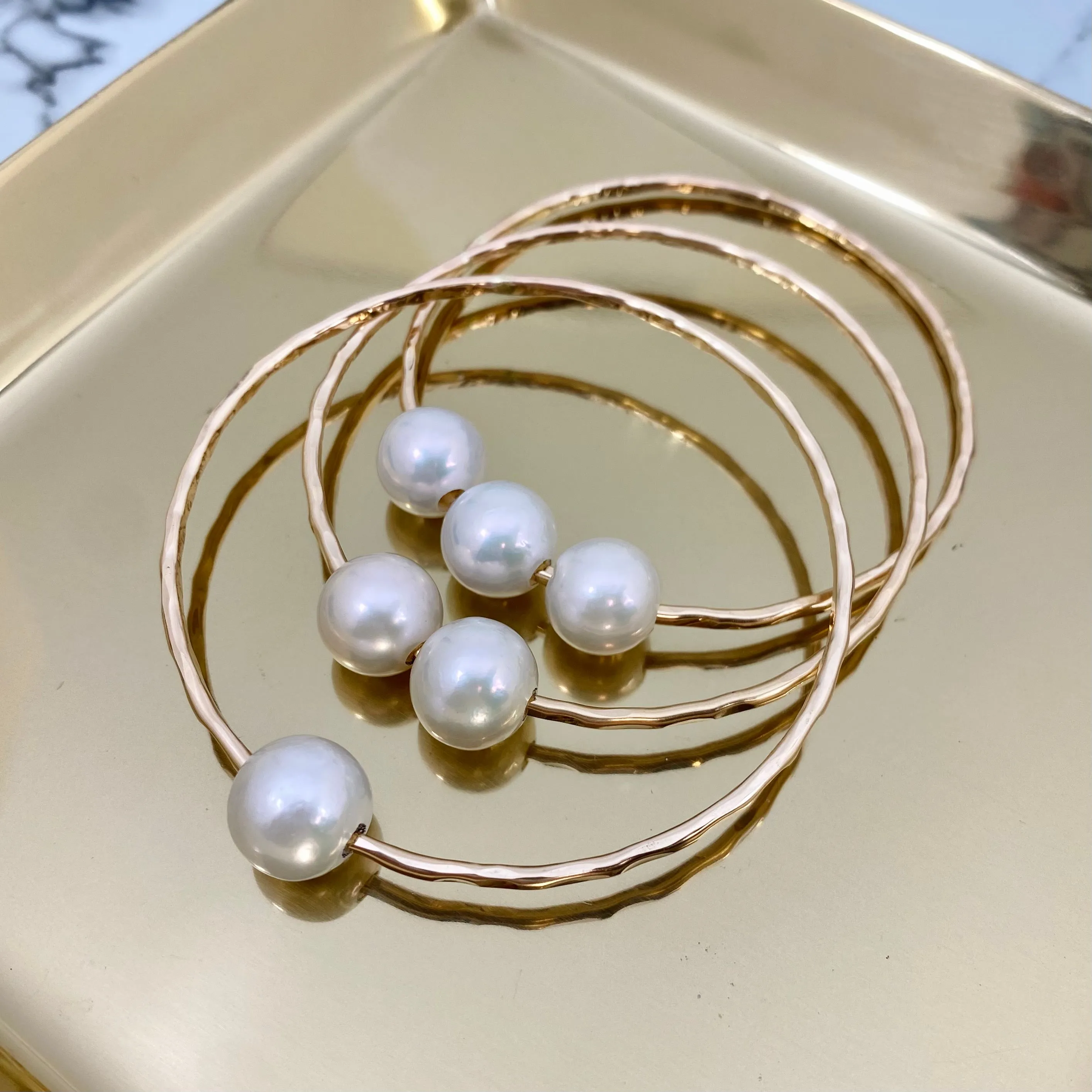 White Pearl Bangle Set