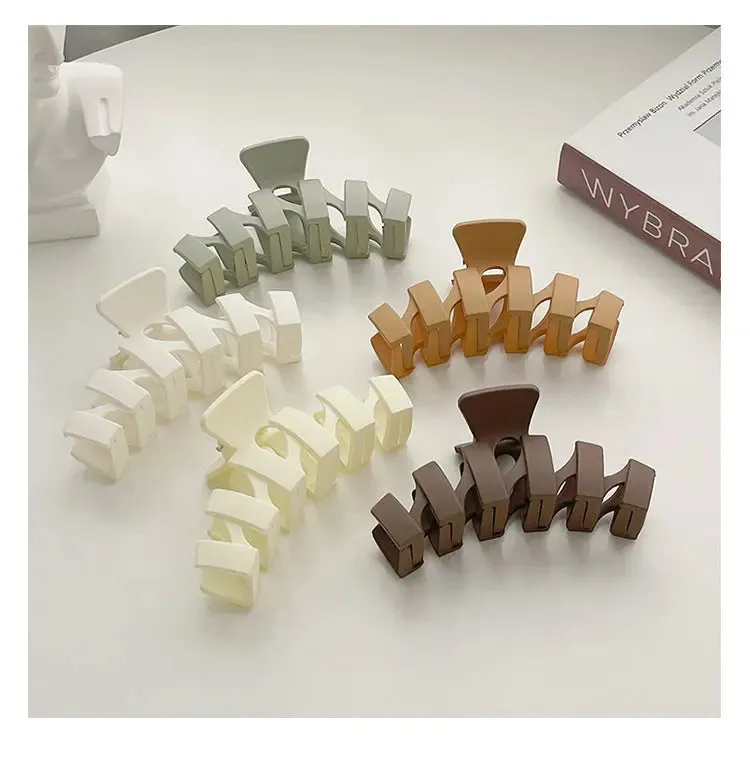 Women's Large Simplicity Grip Frosted Hair Clip